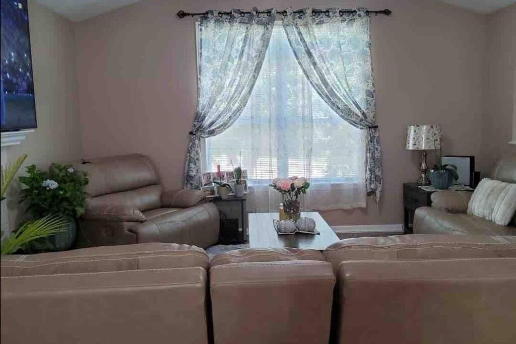 Smart Entire Loft, 3 Bedroom 2 Bath, With 3 Tv كولومبيا المظهر الخارجي الصورة