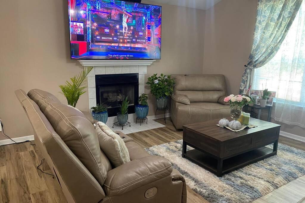Smart Entire Loft, 3 Bedroom 2 Bath, With 3 Tv كولومبيا المظهر الخارجي الصورة