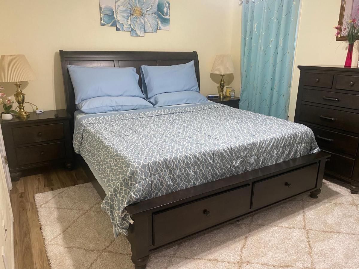 Smart Entire Loft, 3 Bedroom 2 Bath, With 3 Tv كولومبيا المظهر الخارجي الصورة